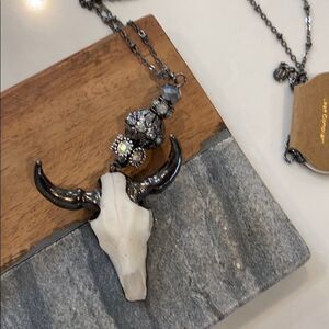 30 inch Bull Horns Necklace‎